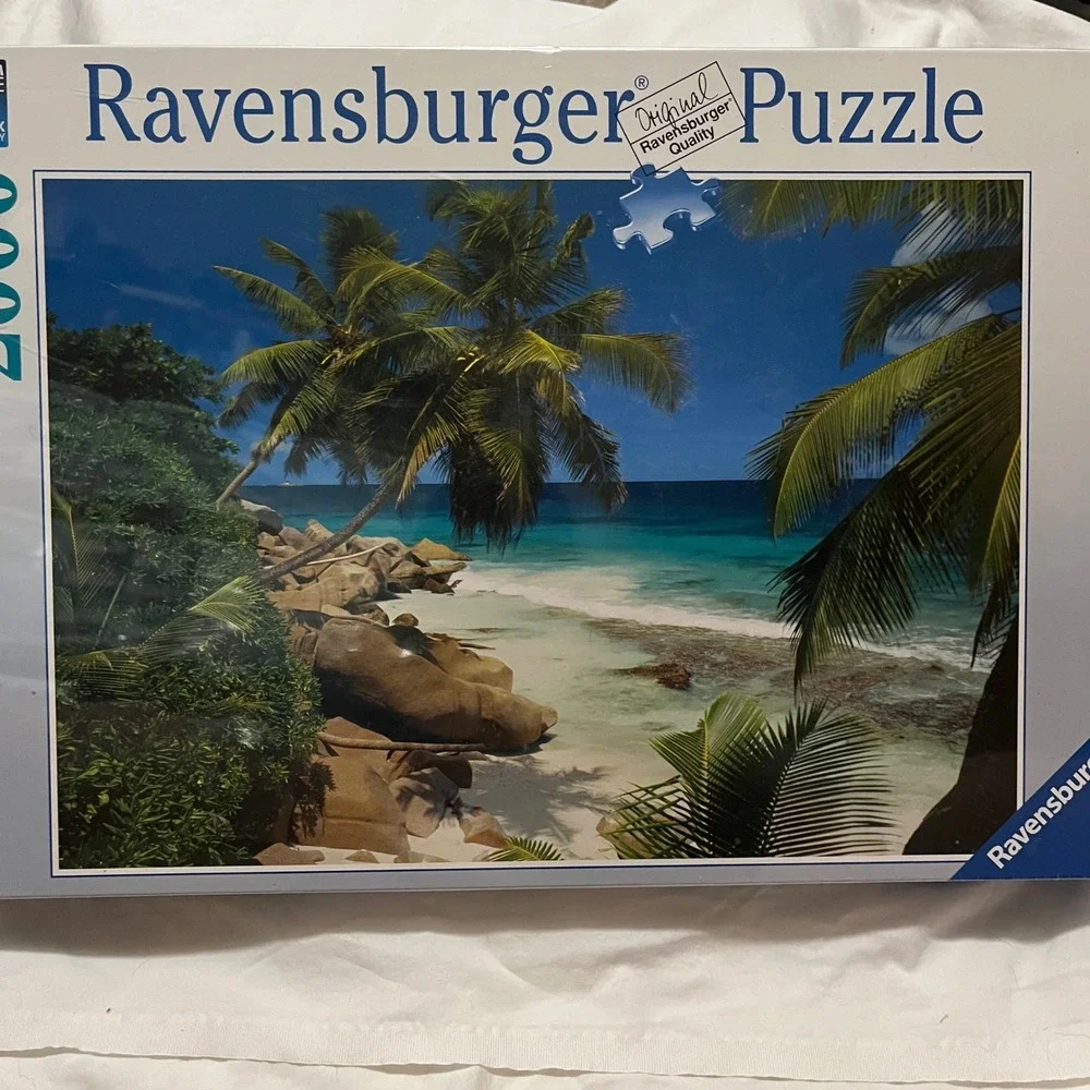 Ravensburger 2000 Piece Beach Jigsaw Puzzle Seychelles 29